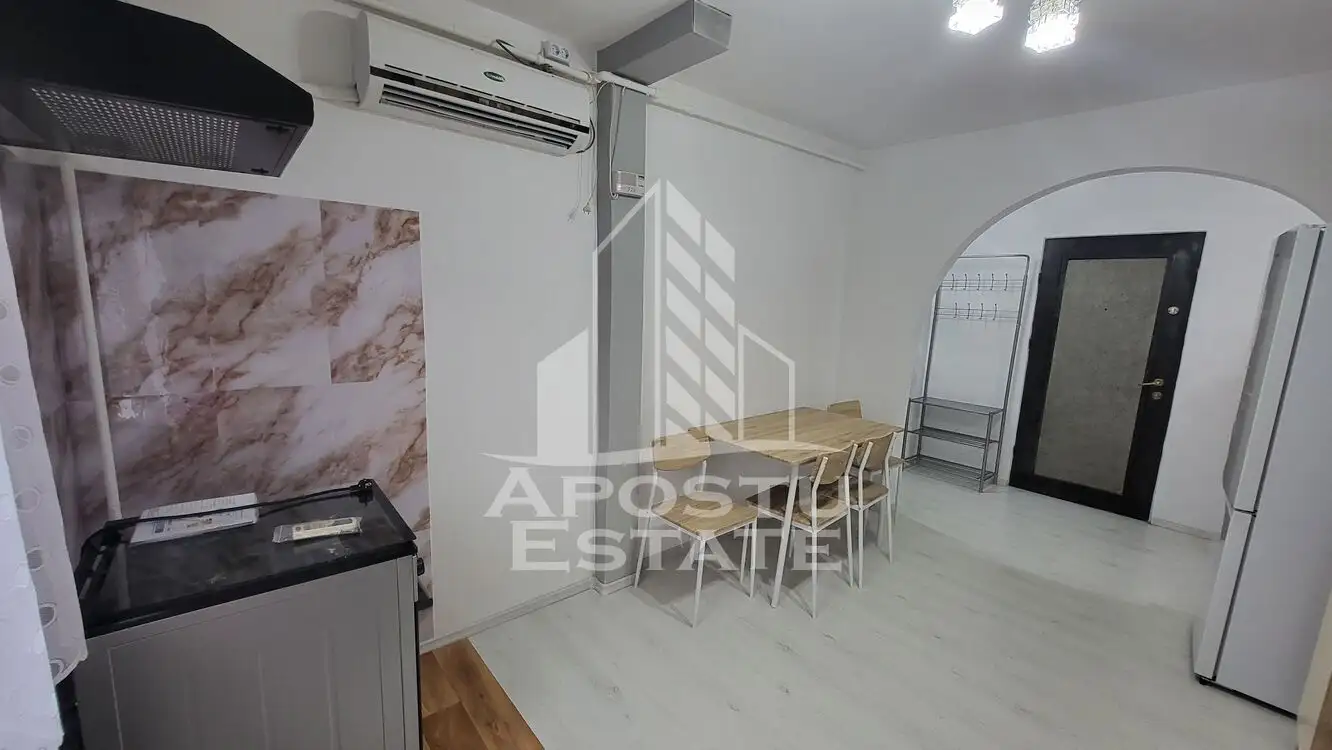 Apartament decomandat cu 2 camere,renovat,Calea Lipovei