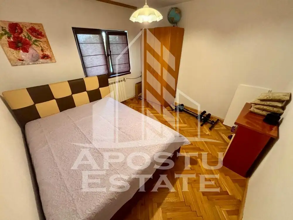 Apartament cu 3 camere, 2 bai, in zona Soarelui