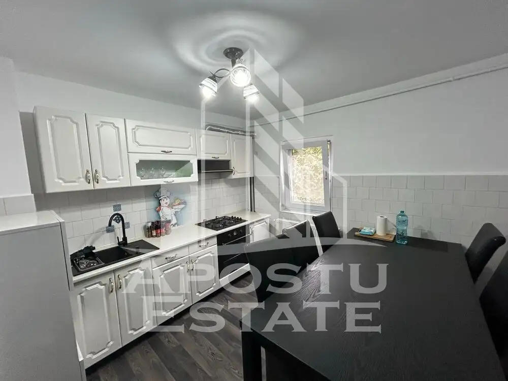 Apartament cu 2 camere, complet renovat, 2 balcoane, etajul 2