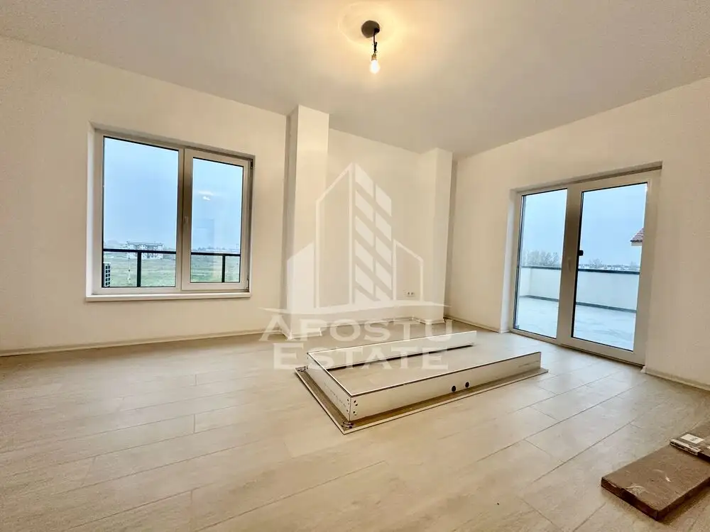 Apartament cu 3 camere, decomandat, terasa de 26 mp, zona Planetelor