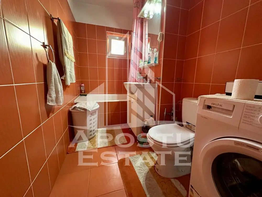 Apartament cu 2 camere, etaj intermediar, zona Sagului