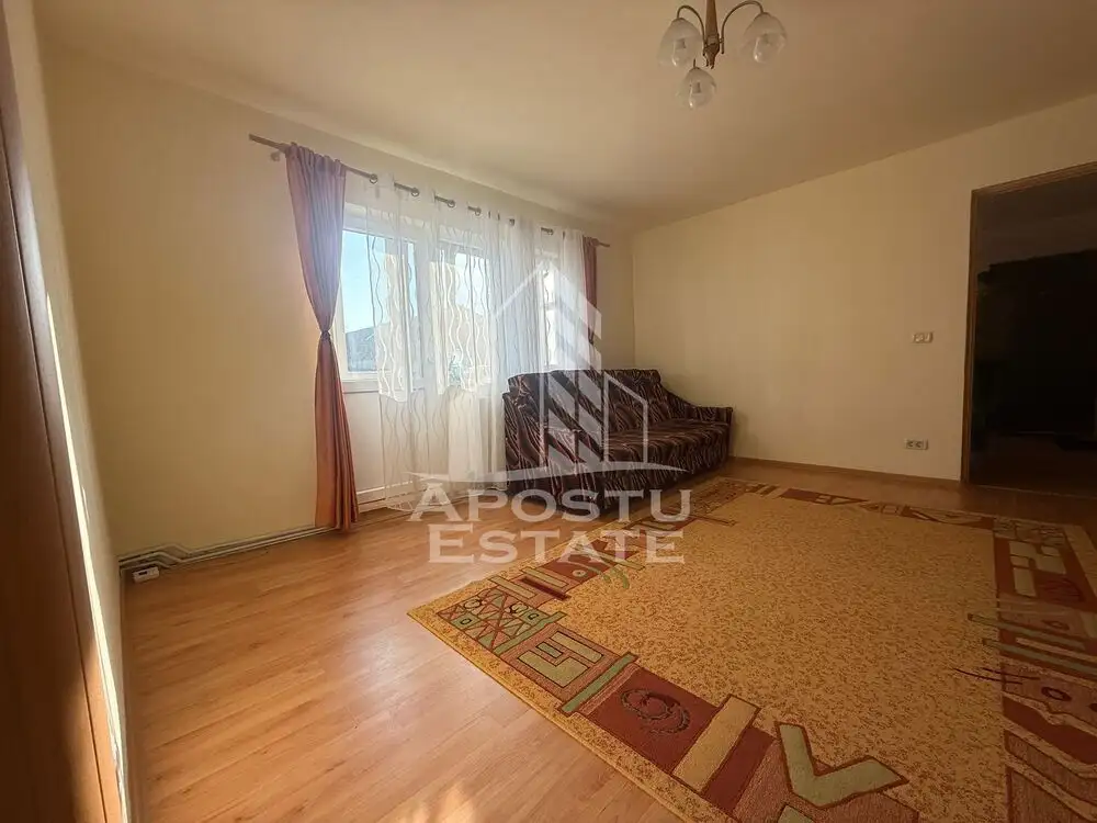 Apartament cu 2 camere , generos , zona Suarelui