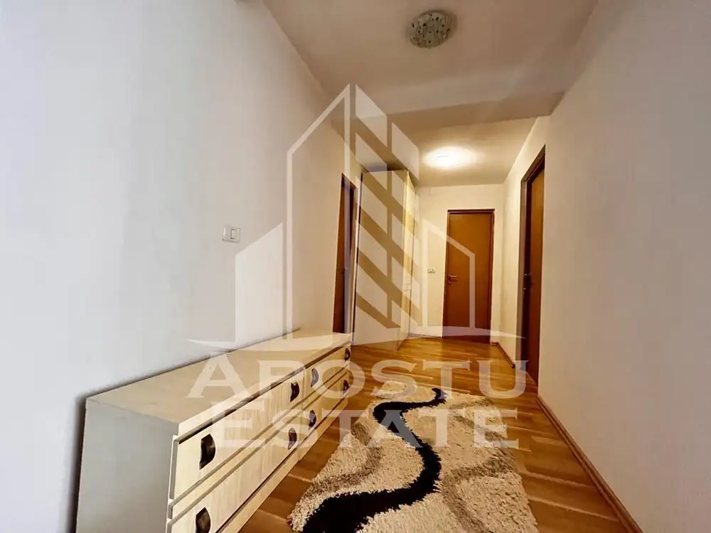 Apartament spatios cu 4 camere la casa in Giroc