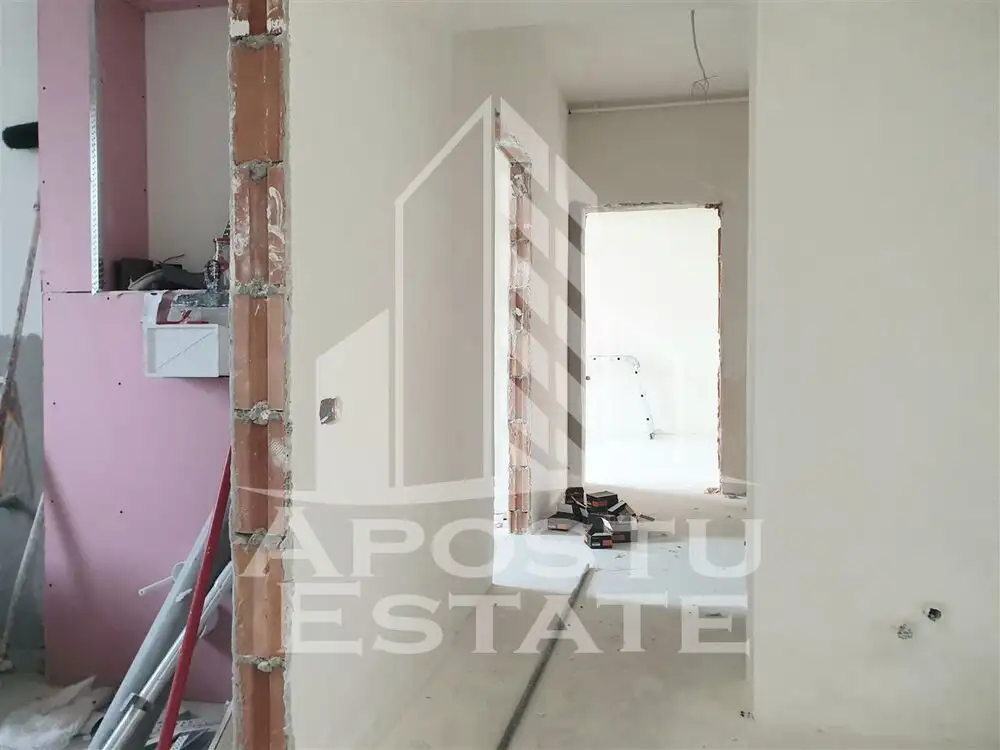 Apartament cu 2 camere etaj intermediar zona Unitatii Militare