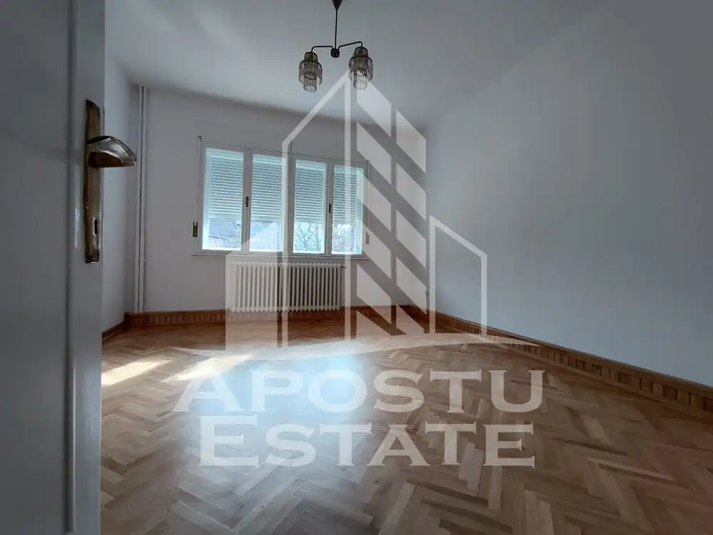 Apartament cu 5 camere 170 mp,  zona Ultracentrala