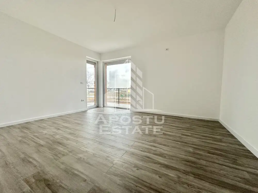 Apartament cu 2 camere, decomandat, bucatarie inchisa, terasa 13 mp