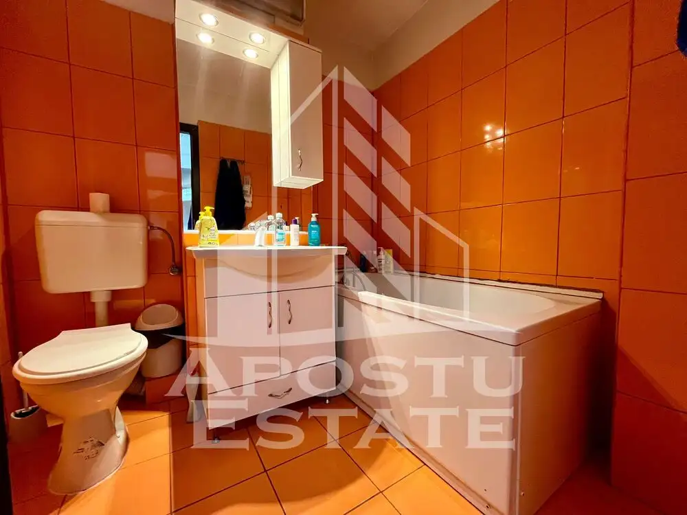 Apartament 2 camere , decomandat ,  zona Bucovina