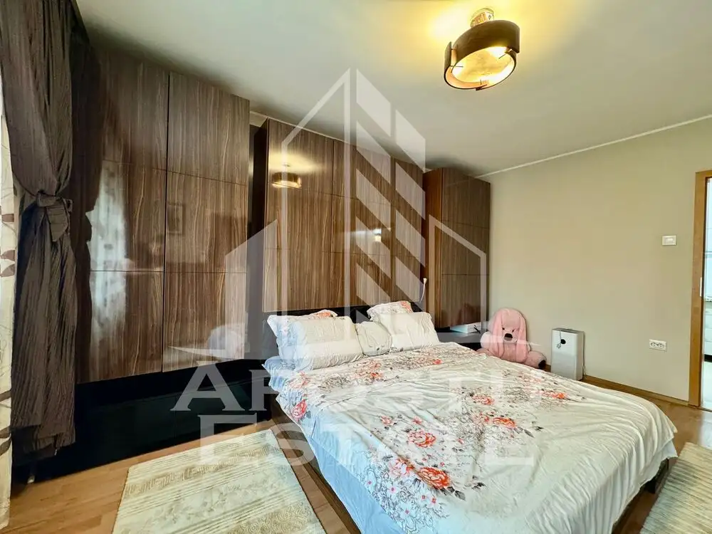 Apartament cu doua camere, etaj itermediar, calea Aradului