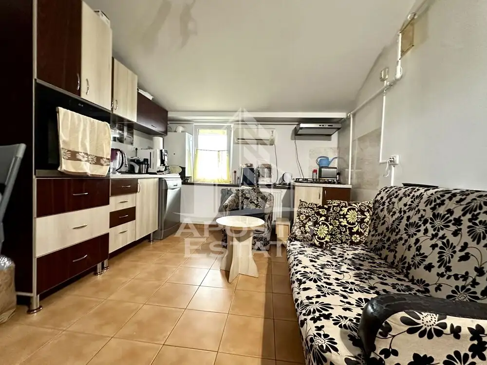 Apartament 2 camere, decomandat, centrala proprie, zona Freidorf