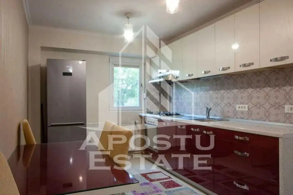 Apartament cu 4 camere, 2 bai, Centrala Proprie, Lipovei