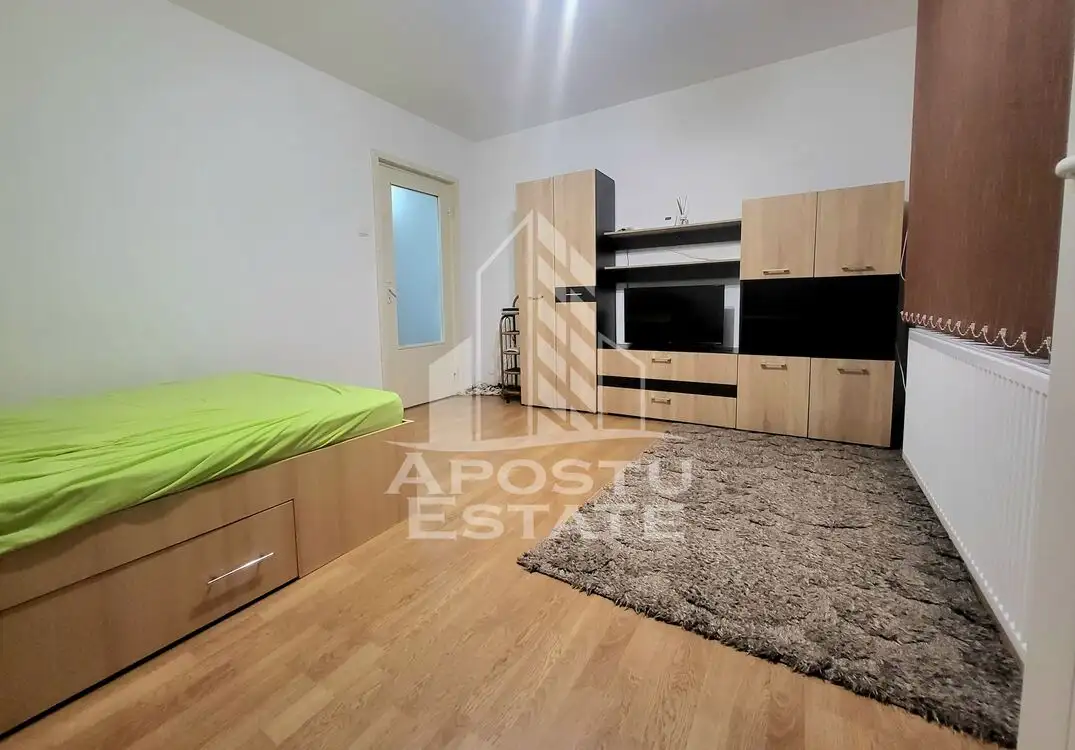 Apartament decomandat cu o camera, centrala proprie, zona Lipovei