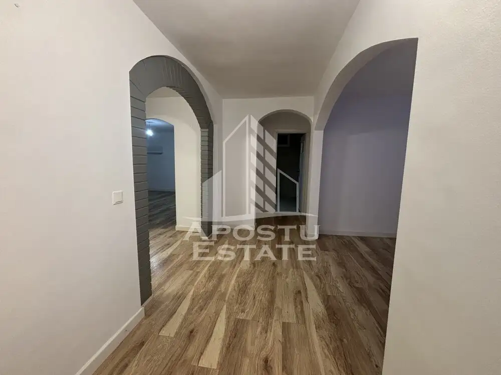 Apartament cu 4 camere in zona Timocului, renovat, centrala termica