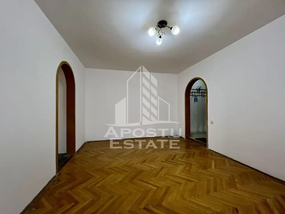 Apartament 2 camere, etaj 2, centrala proprie, zona Tipografilor