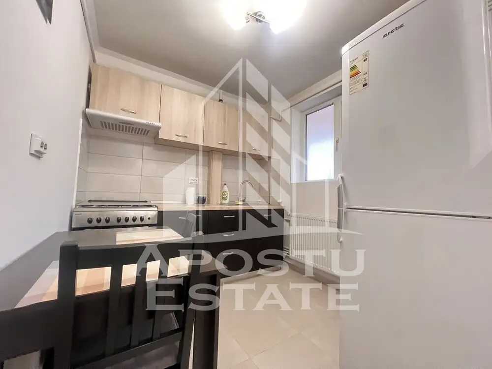 Apartament cu 2 camere, centrala proprie, zona facultatii de Medicina