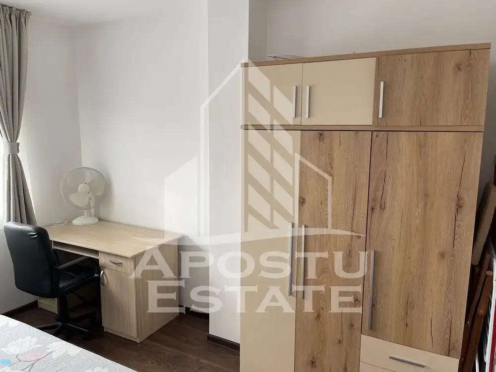 Apartament cu 3 camere, priveliste superba, in Complexul Studentesc