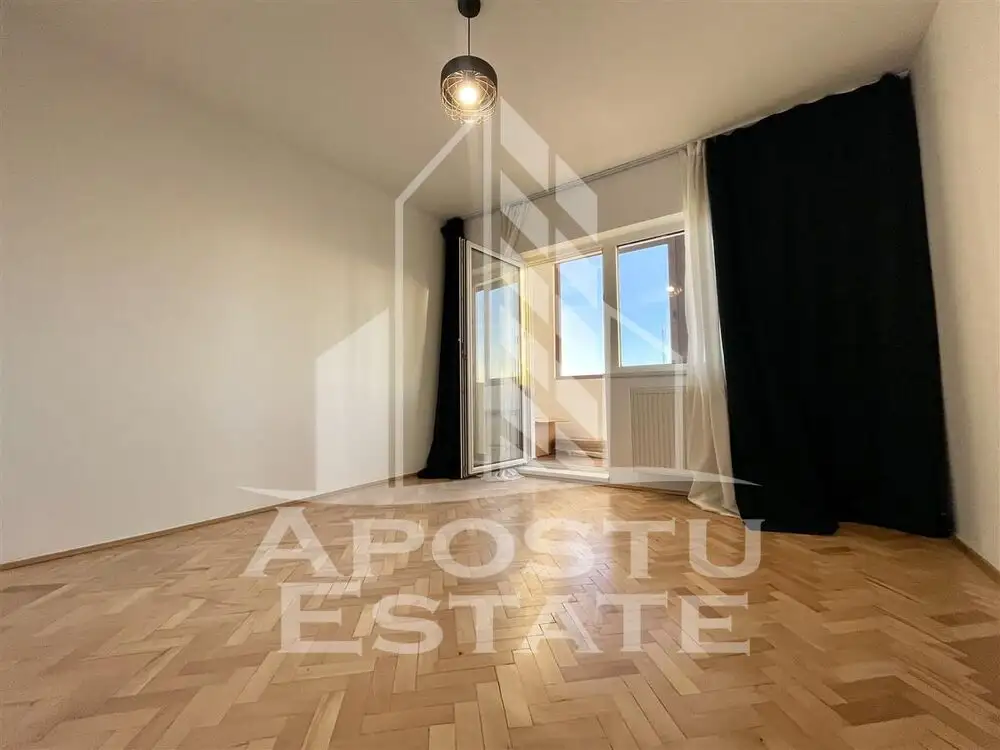 Apartament cu 3 camere zona Soarelui