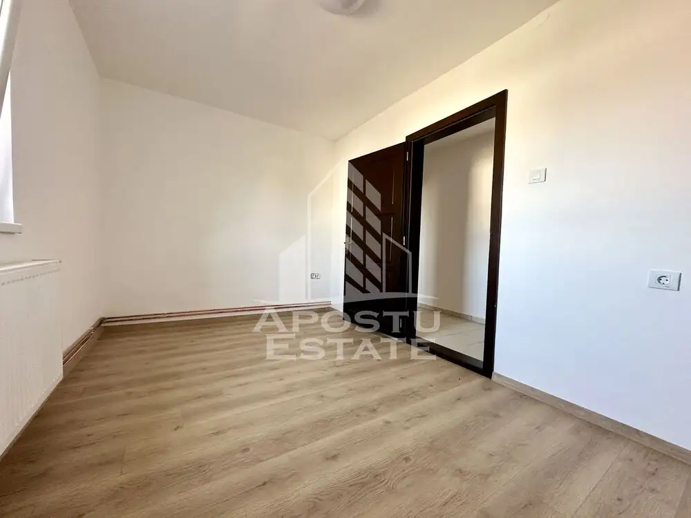 Apartament cu 2 camere, etaj 1,  pod propriu, la asfalt, Giroc