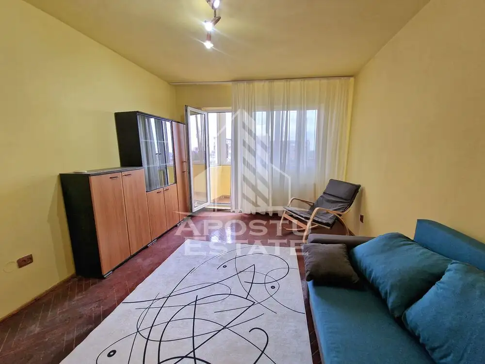 Apartament cu 3 camere, centrala proprie, zona Circumvalatiunii