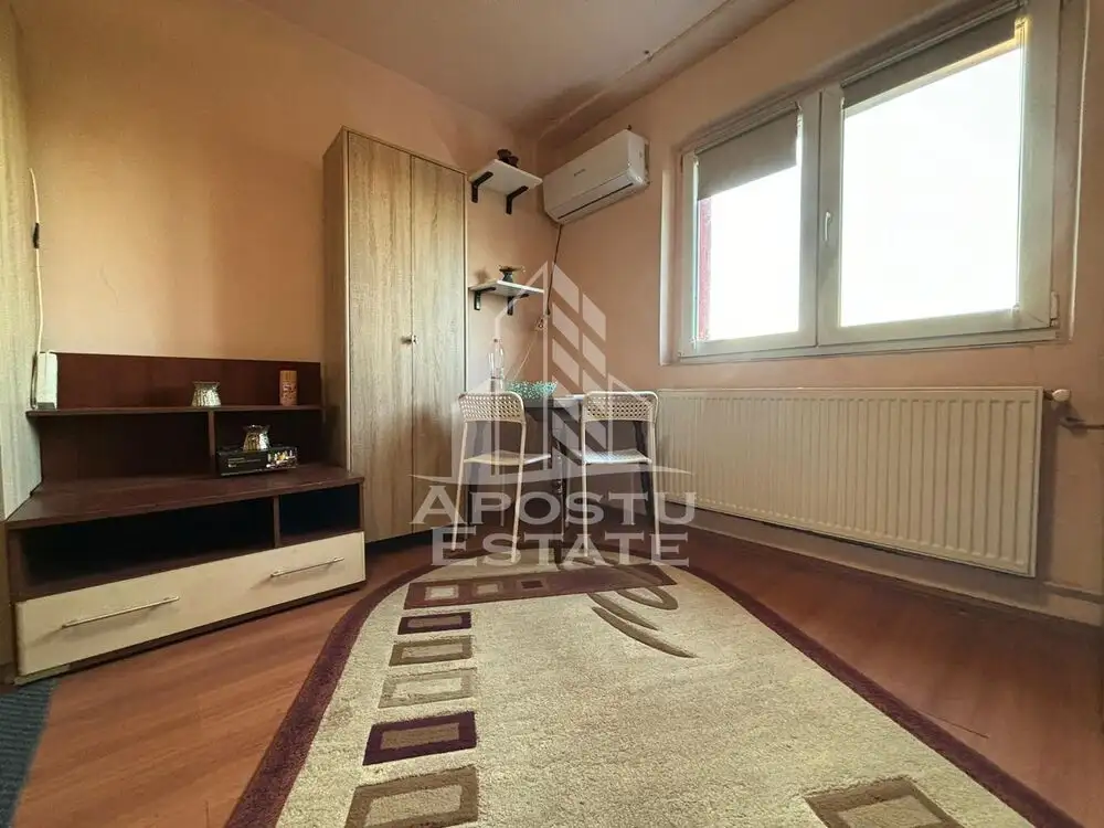 Apartament cu o camera, centrala proprie, zona Buziasului