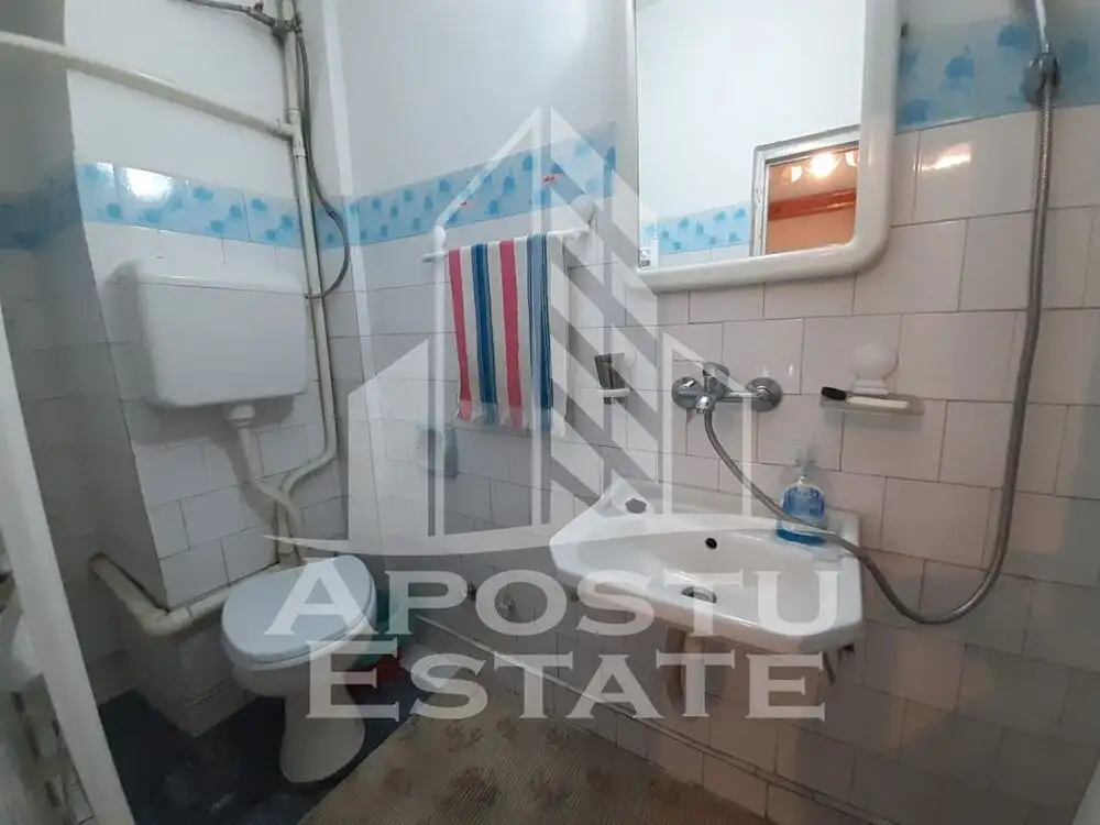 Apartament 2 camere la casa, centrala proprie, Zona Sagului