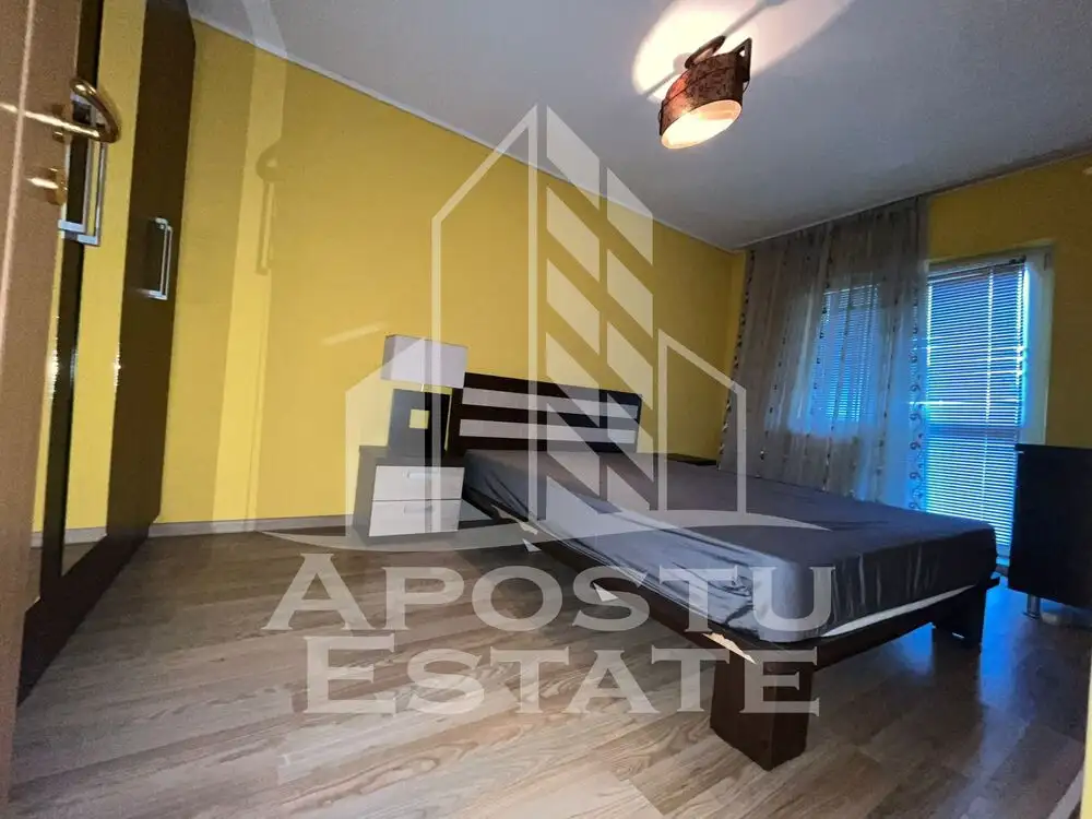 Apartament 3 camere, decomandat, etaj intermediar, 2 bai, 2 balcoane