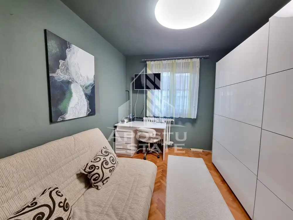 Apartament cu 3 camere, decomandat, aproape de Iulius Mall