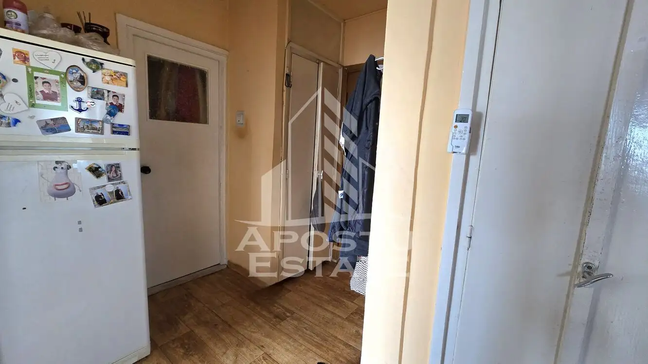 Apartament 2 camere, decomandat, centrala proprie, zona Gheorghe Lazar