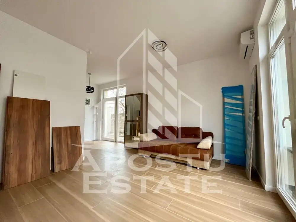 Apartament la casa cu 3 camere si 2 bai, tip penthouse, zona Gh Lazar