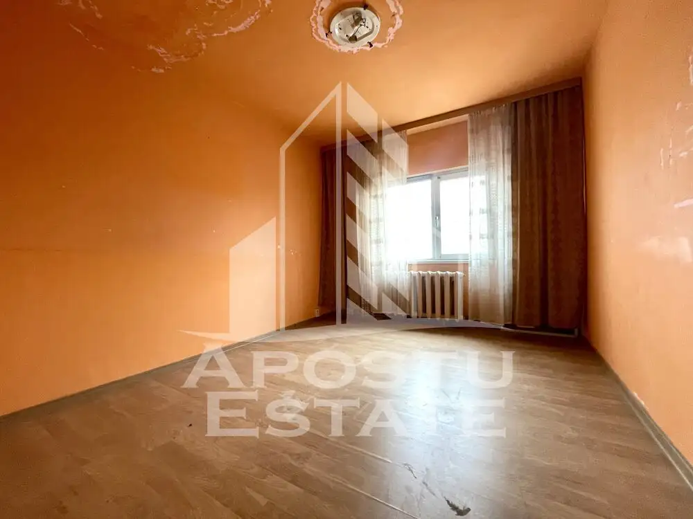 Apartament cu 3 camere, centrala proprie, zona Freidorf