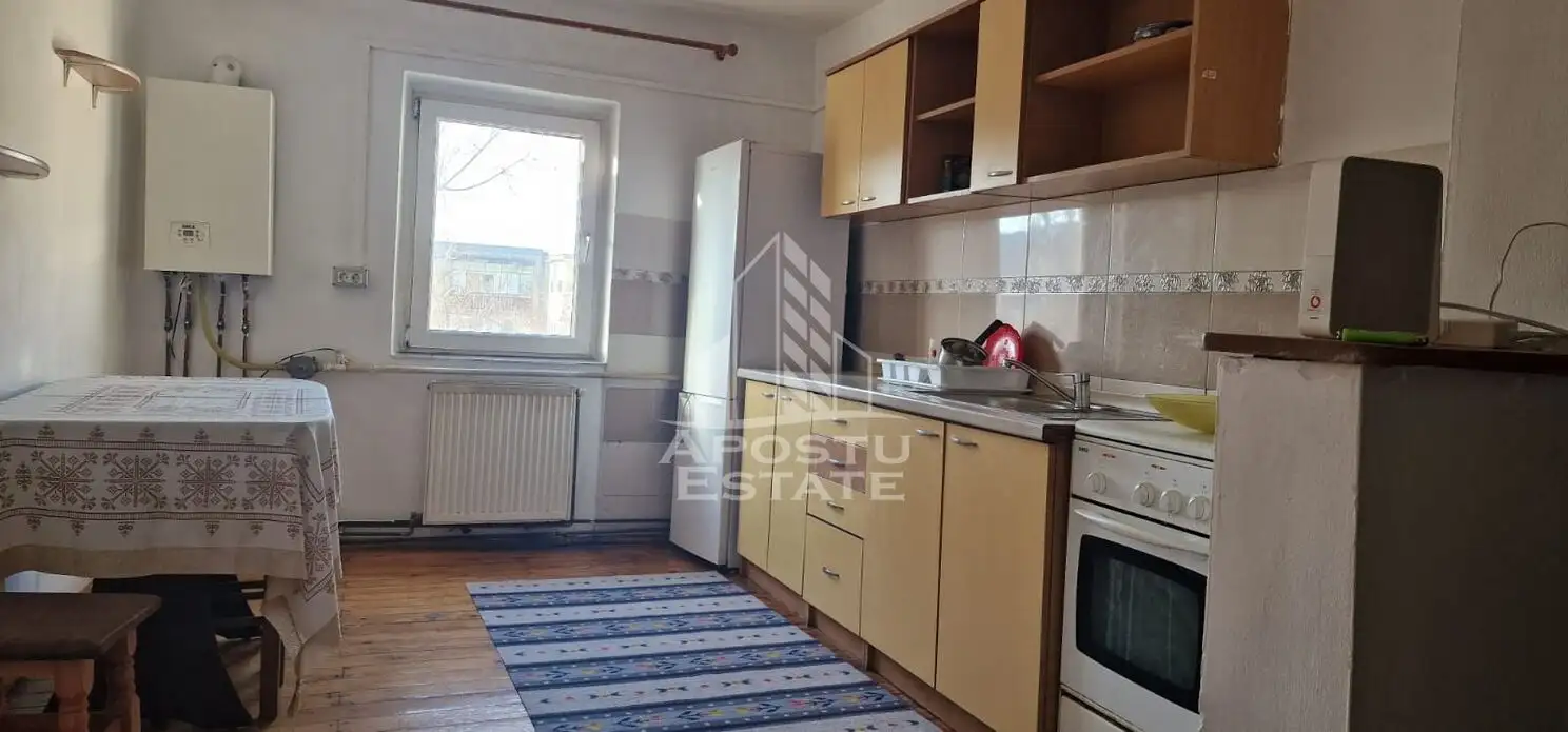 Apartament 3 camere confort 1, cu 2 bai, centrala proprie, Soarelui