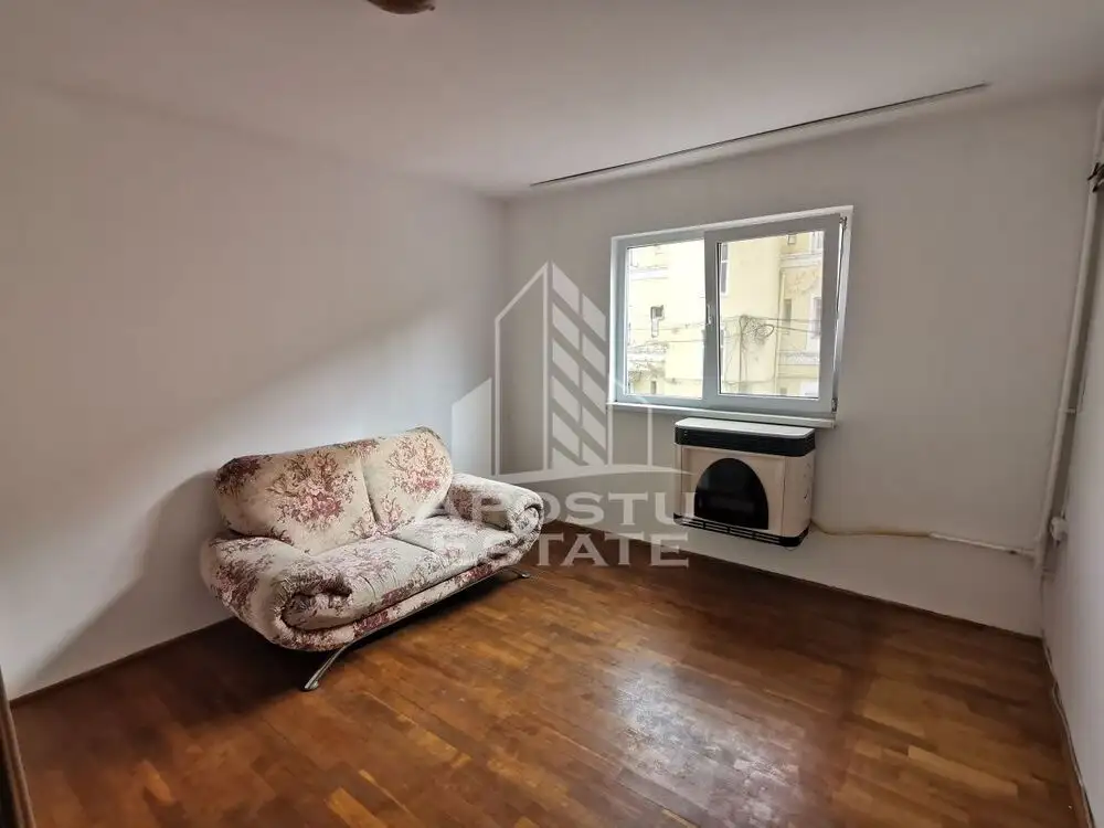 Vand apartament cu 2 camere, semidecomandat, etajul 1, zona Iosefin