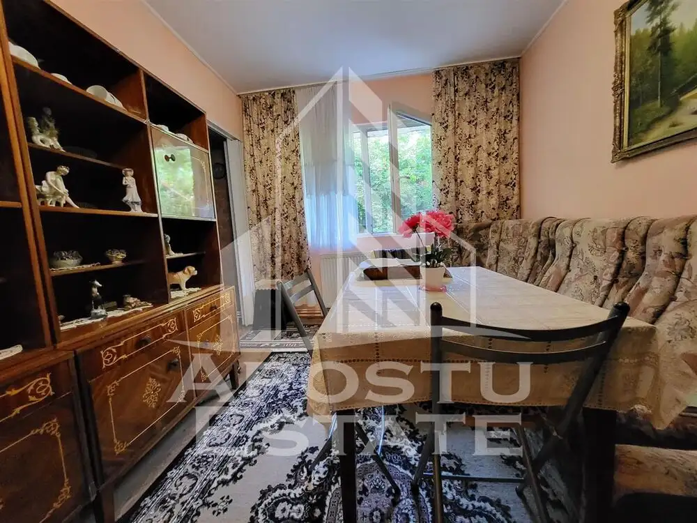 Apartament cu 4 camere, centrala proprie, zona Dacia