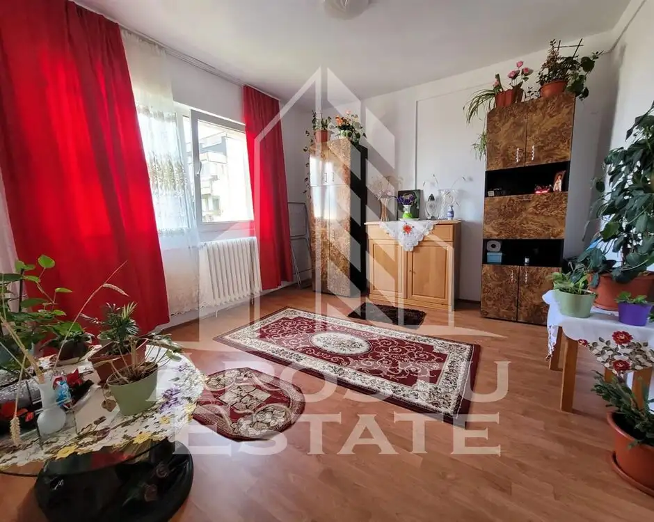 Apartament cu 3 camere, etaj intermediar, Gheorghe Lazar