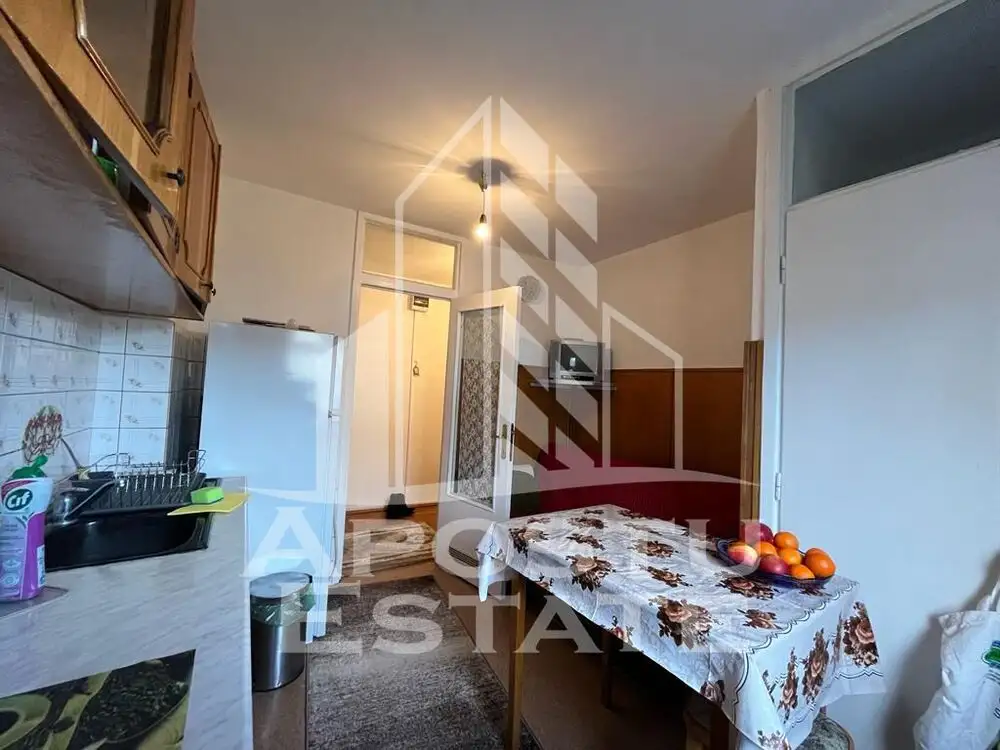 Apartament cu 2 camere,  centrala proprie, situat in zona Dambovita