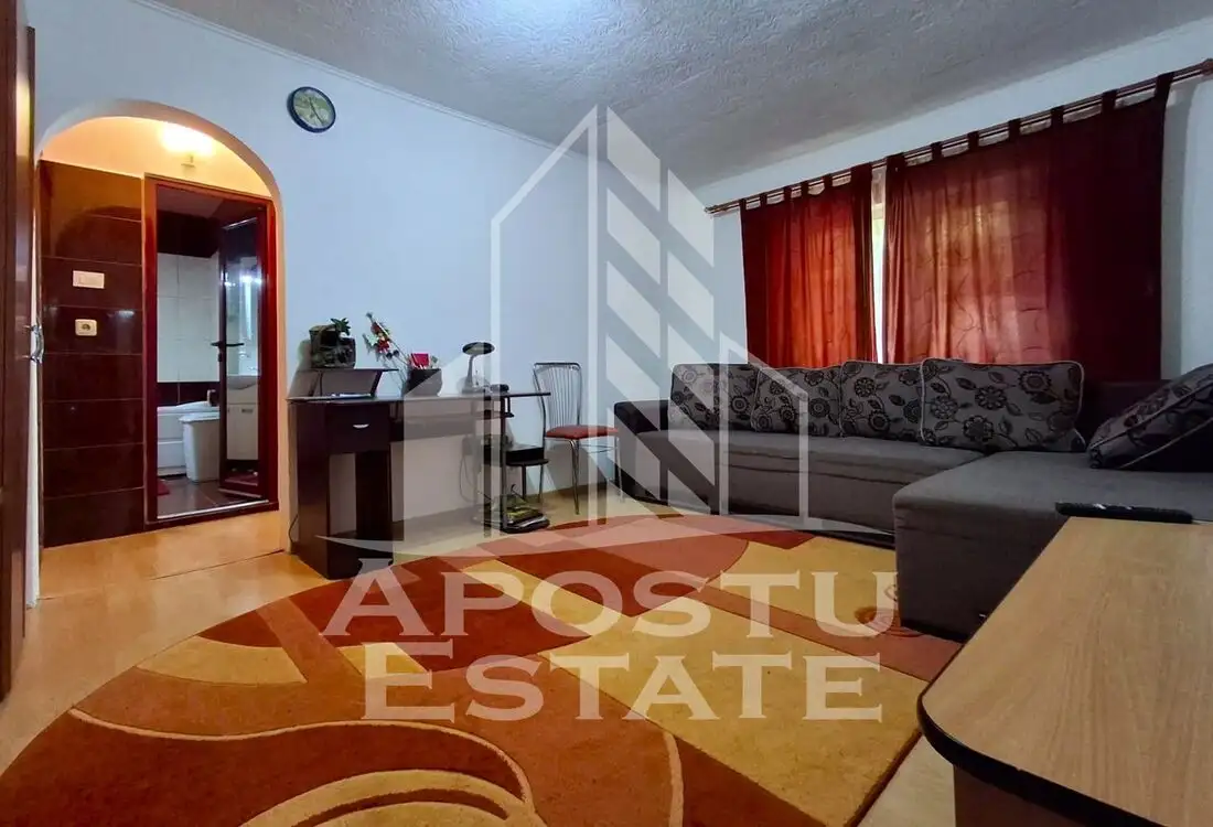 Apartament 2 camere parter semidecomandat