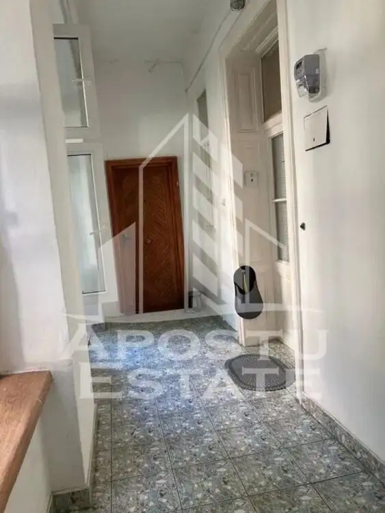 Apartament cu 3 camere, 2 bai, Iosefin, Centrala Proprie