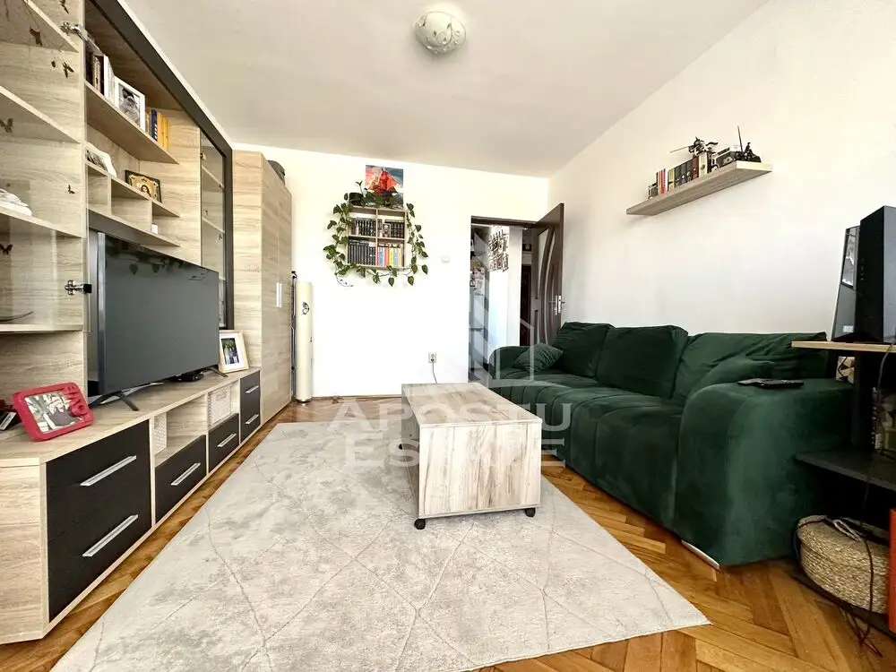 Apartament 2 camere, decomandat, centrala proprie, zona Dambovita