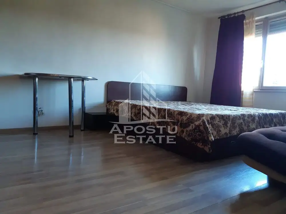 Apartament 2 camere, decomandat, etaj intermediar, Take Ionescu