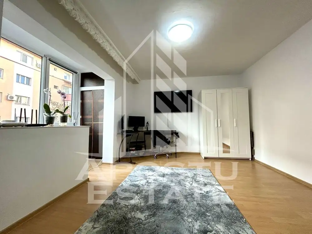 Apartament cu o camera, decomandat, zona Girocului