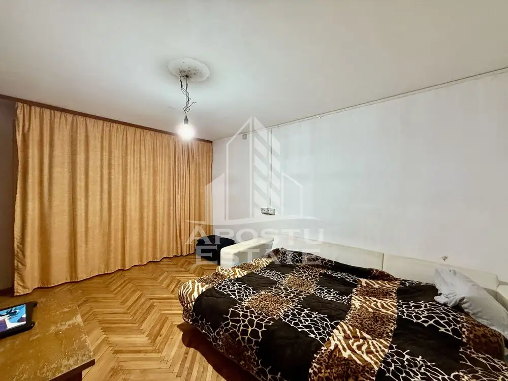 Apartament o camera, bucatarie inchisa,  38mp, Complexul Studentesc