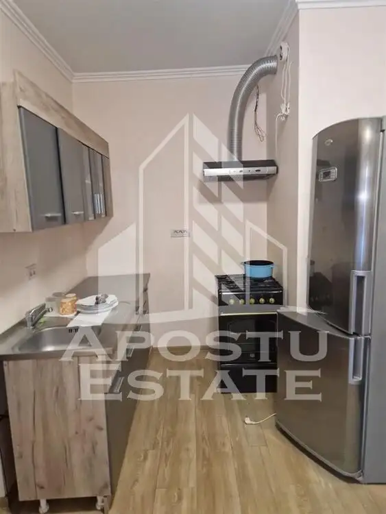 Apartament 3 camere 80 mpu semidecomandat zona Parneava Pet Friendly