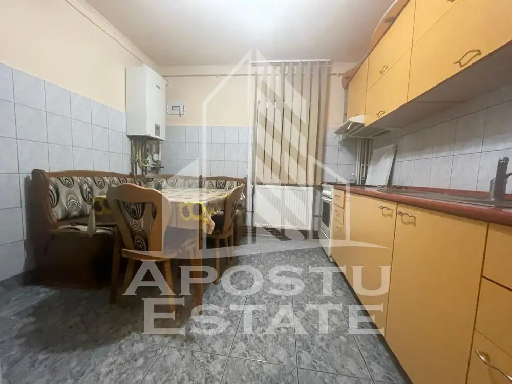 Apartament cu 2 camere 50 mpu,zona Confectii