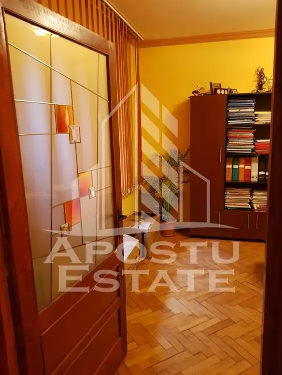 Apartament 2 camere ideal pentru investitie situat in Piata Unirii