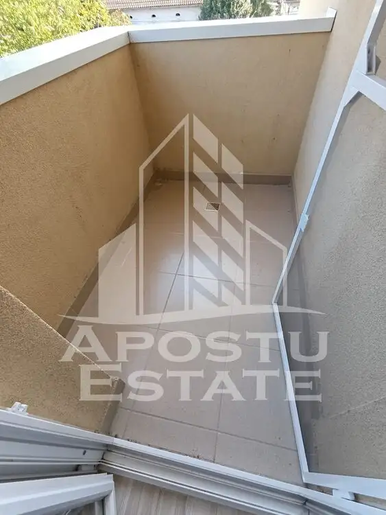 Apartament 3 camere, centrala proprie, situat intre Mehala - Bucovina