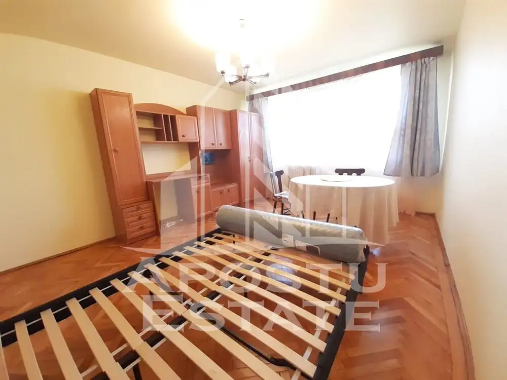 Apartament 2 camere, decomandat, centrala proprie, Distanta 10 min UVT