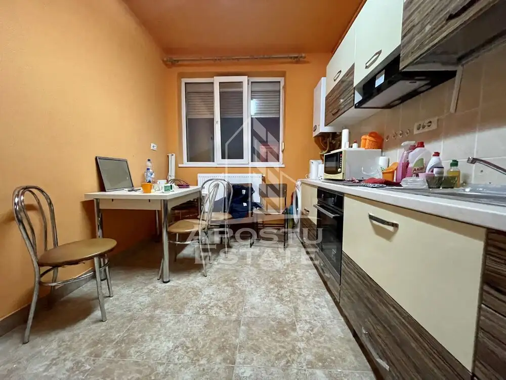 Apartament cu 2 camere, centrala proprie, zona Steaua