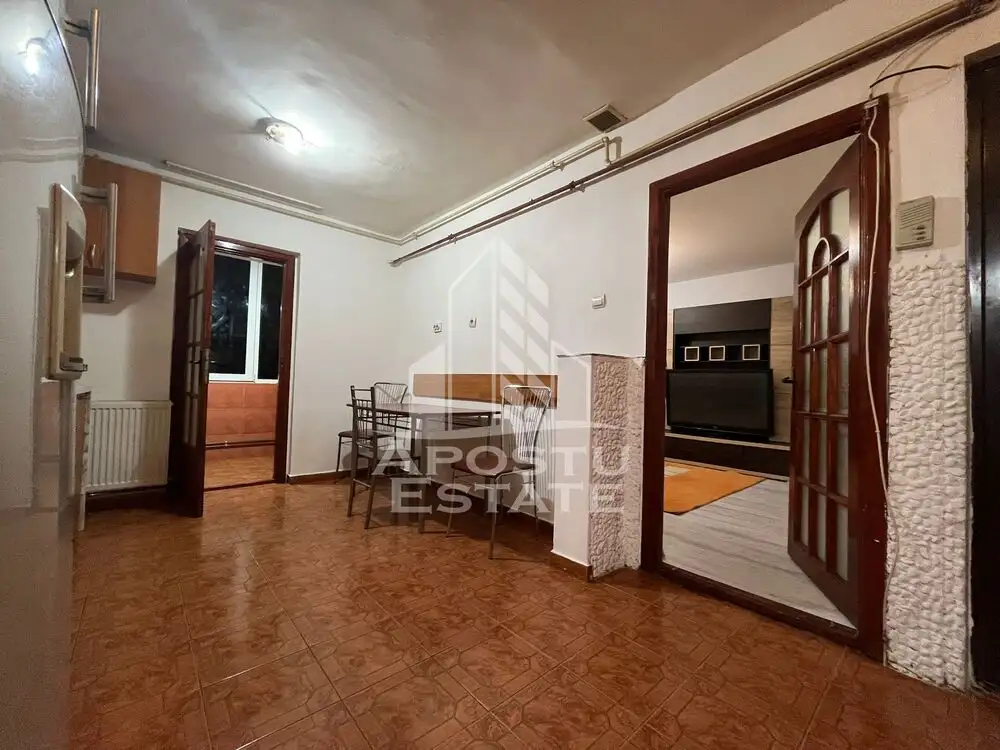 Apartament 2 camere, decomandat, zona Spitalul Judetean