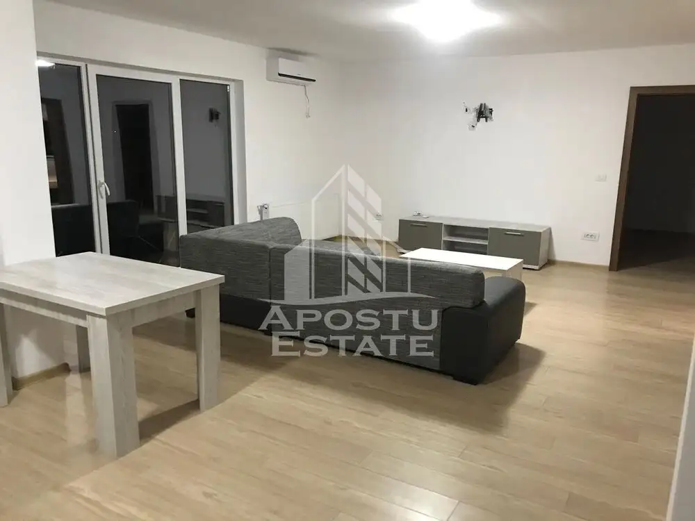 Apartament cu 3 camere, loc de parcare, in Dumbravita