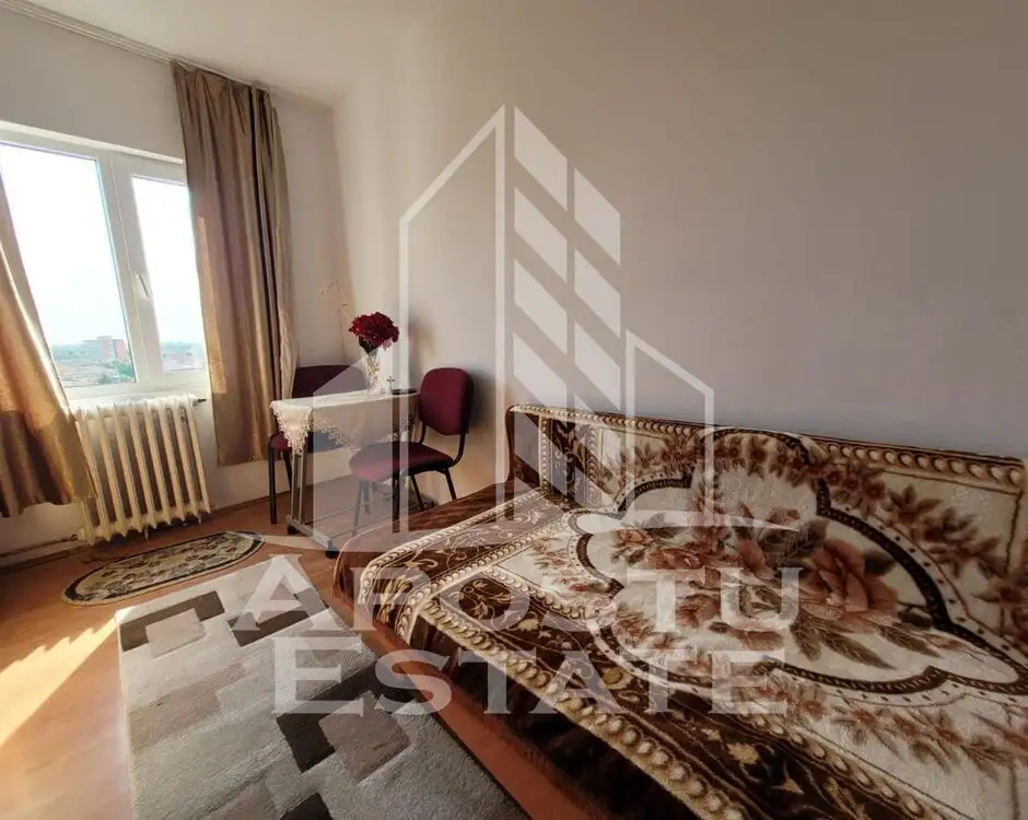 Apartament cu 3 camere, etaj intermediar, Gheorghe Lazar