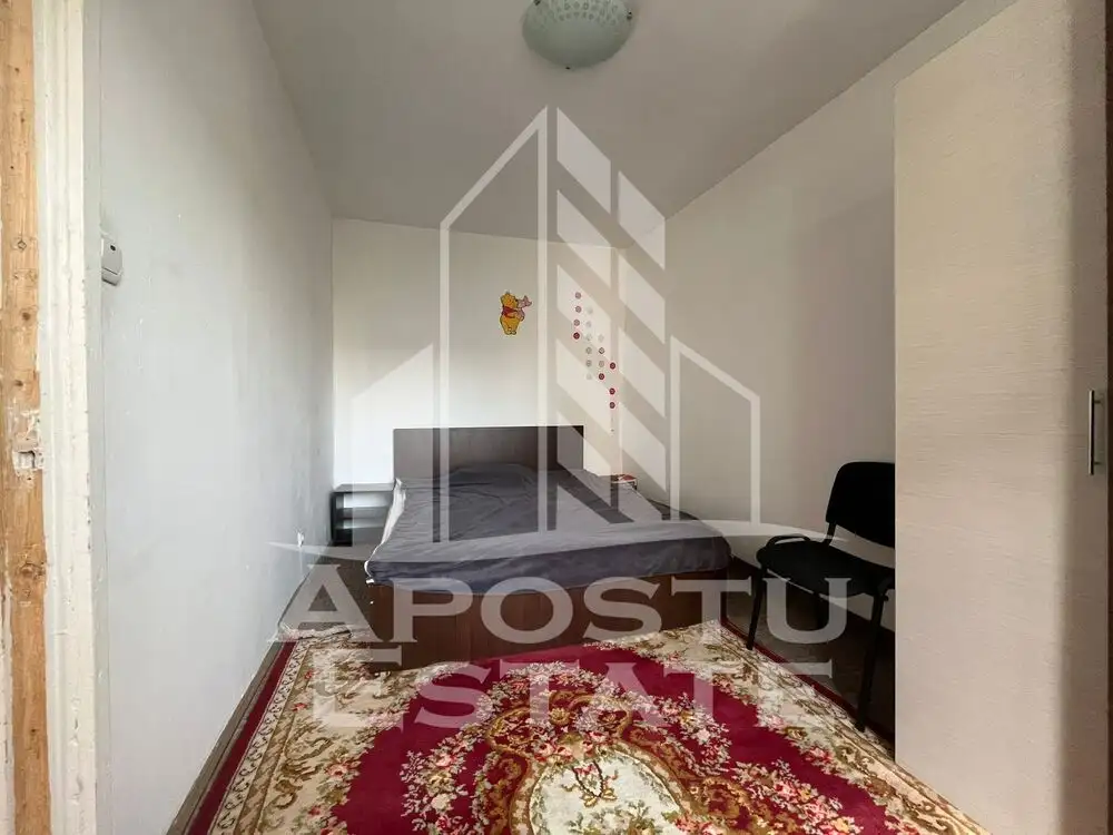 Apartament cu 2 camere ,nedecomandat, etajul 2 cu centrala proprie